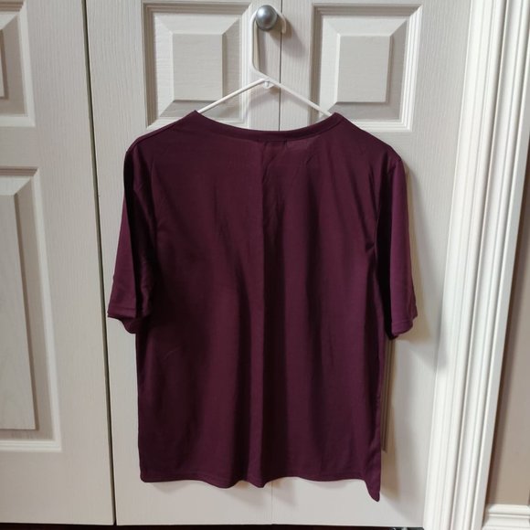 Chuu Relaxed Fit T-Shirt - Picture 3 of 4